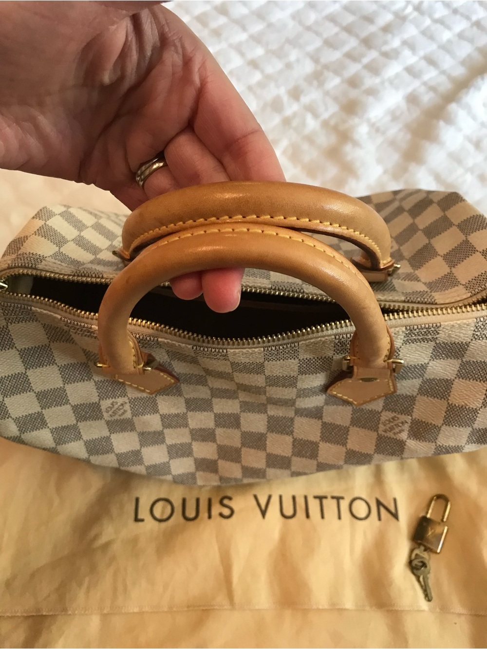 Louis Vuitton Damier Azur Speedy Satchel in Cream and Light Blue - Picture 2 of 10